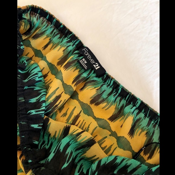 ✨ ✨ ‼️ LAST CHANCE! (To be donated) ‼️ ✨Forever 21 Strapless Unique Dress - Picture 2 of 8